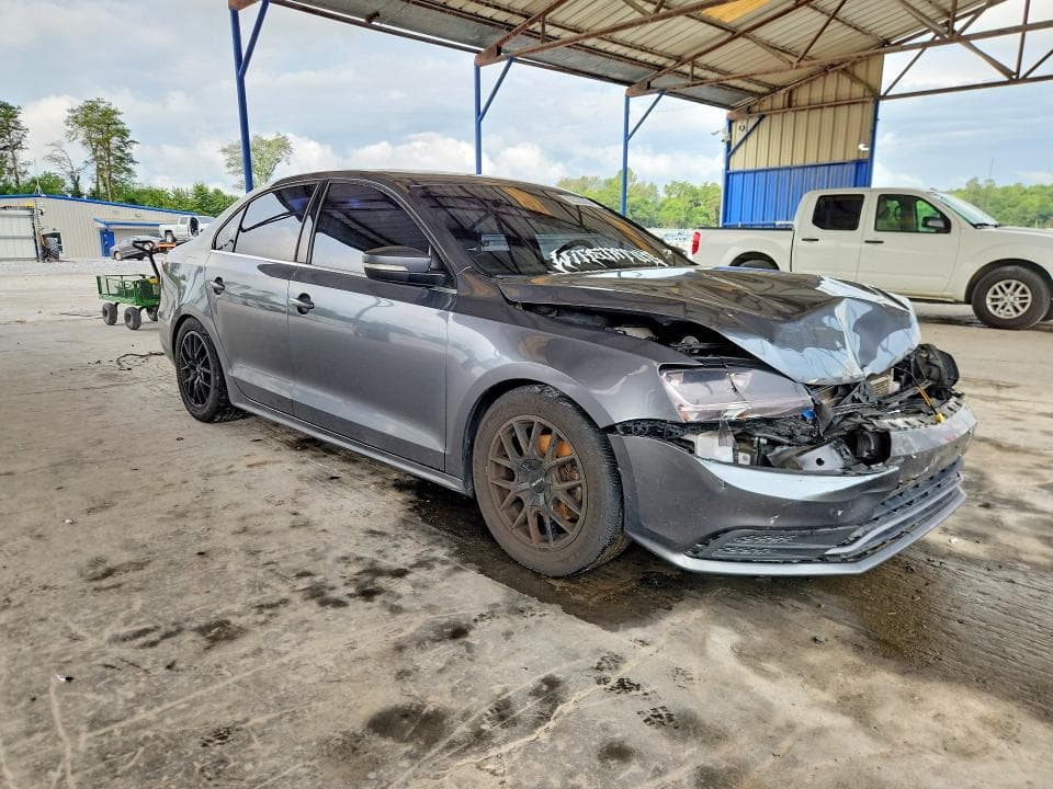 2017 VOLKSWAGEN JETTA SE 4