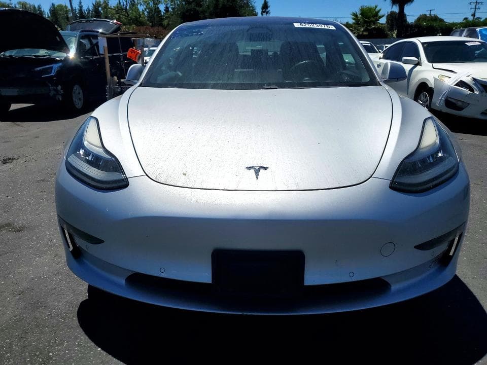 2018 TESLA MODEL 3 5