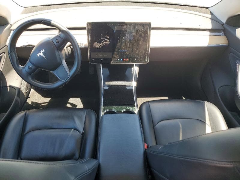 2018 TESLA MODEL 3 8