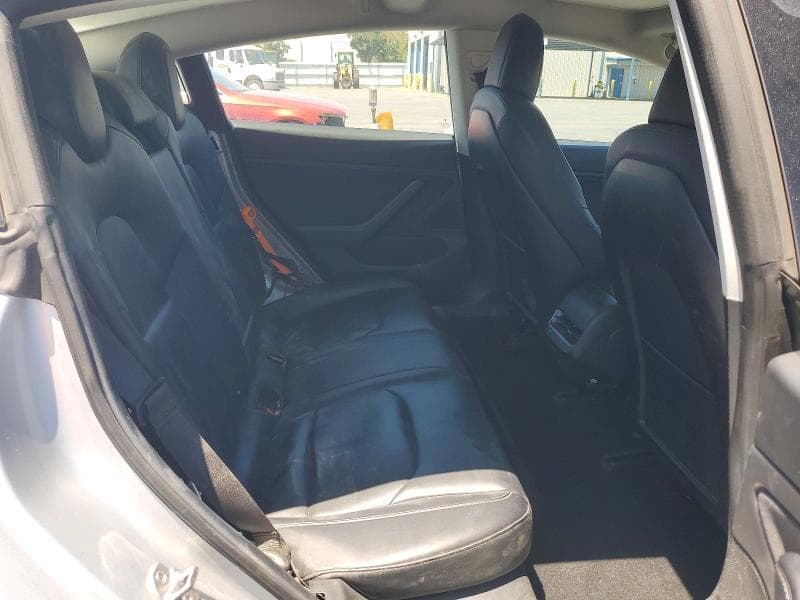2018 TESLA MODEL 3 10
