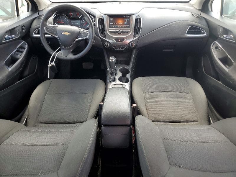 2017 CHEVROLET CRUZE LT 8