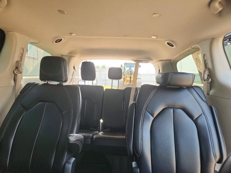 2023 CHRYSLER PACIFICA TOURING L 10