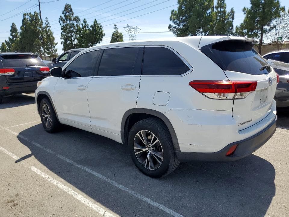 2017 TOYOTA HIGHLANDER LE 2