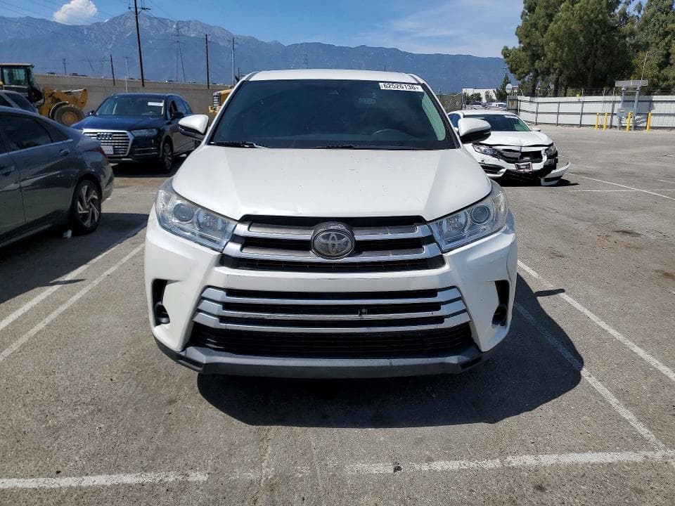 2017 TOYOTA HIGHLANDER LE 5