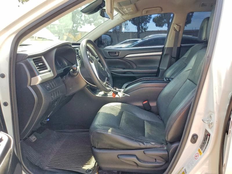 2017 TOYOTA HIGHLANDER LE 7