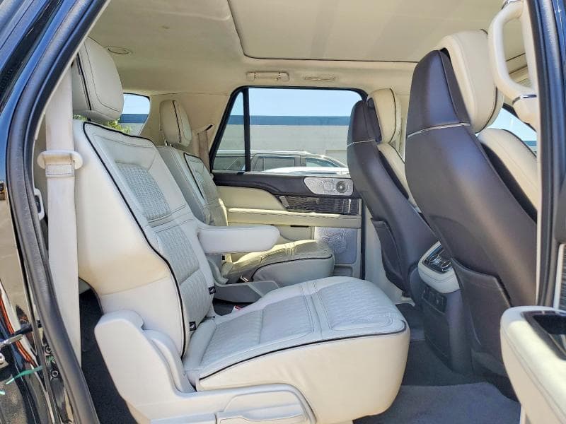 2018 LINCOLN NAVIGATOR L BLACK LABEL 11