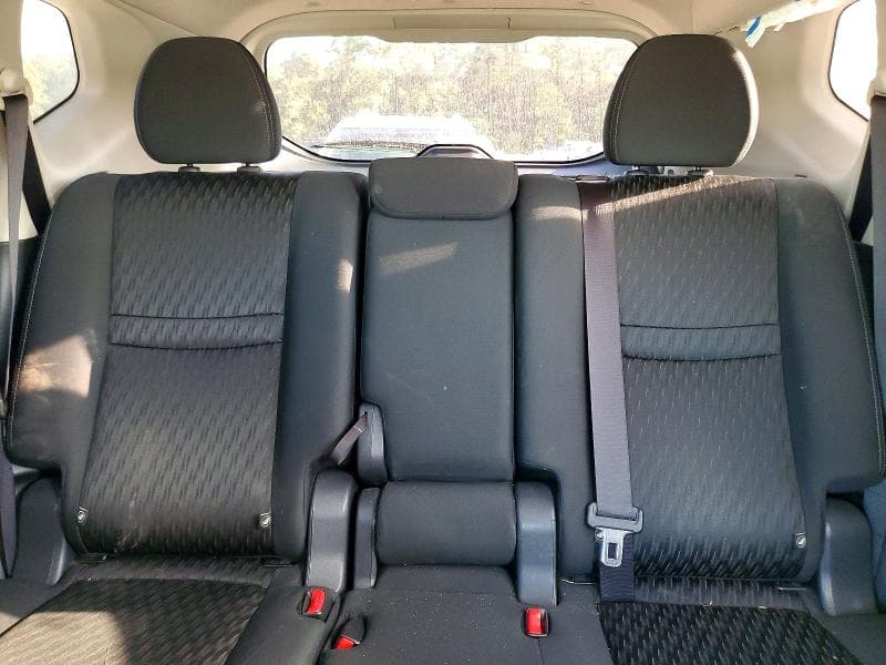 2019 NISSAN ROGUE S 10