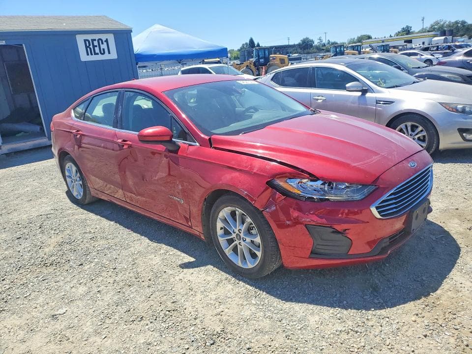 2019 FORD FUSION SE 4