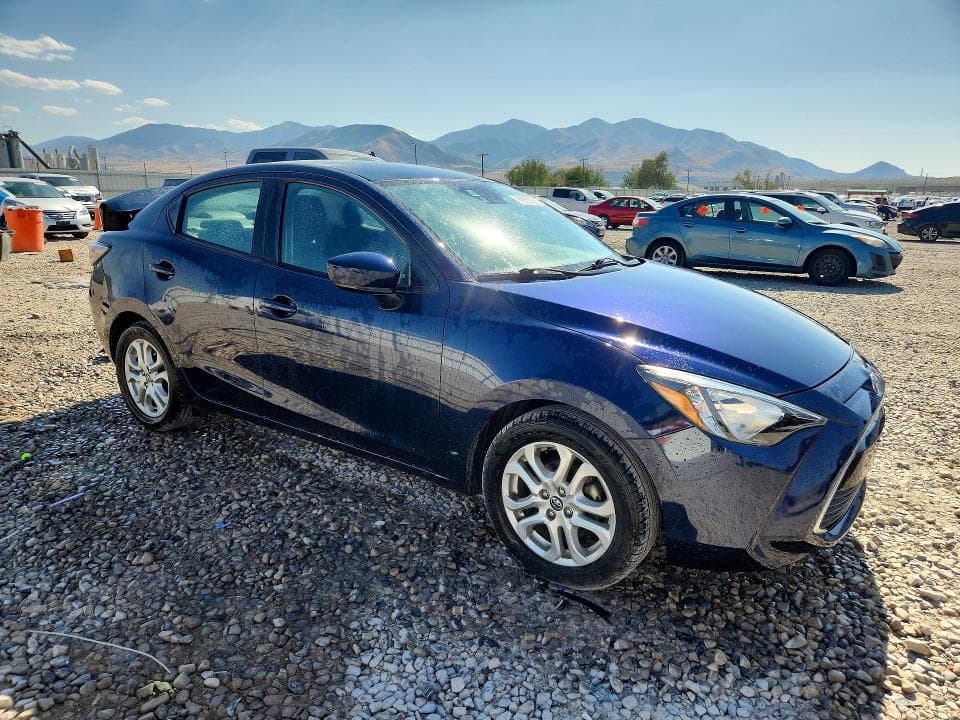 2017 TOYOTA YARIS IA BASE 4