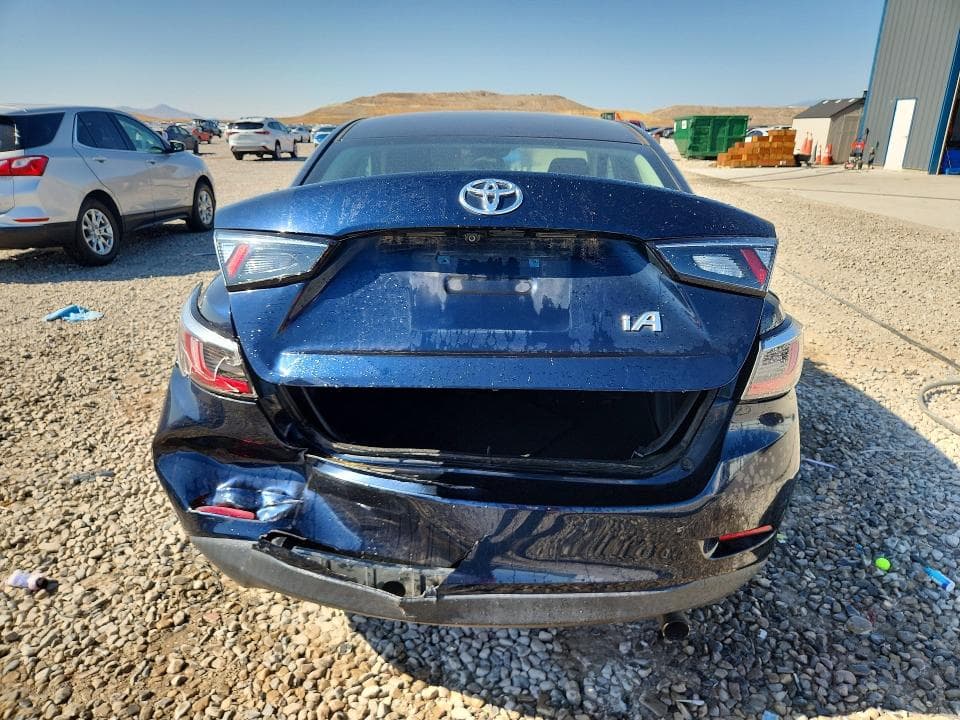 2017 TOYOTA YARIS IA BASE 6