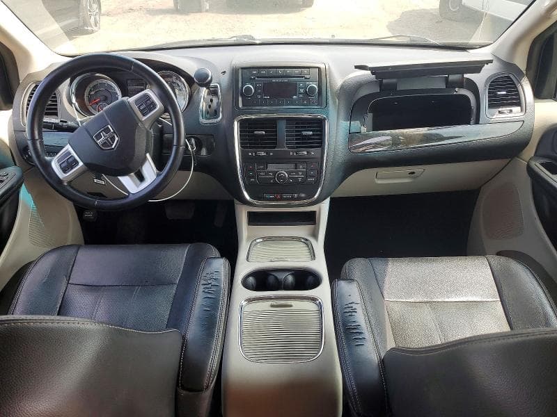 2017 DODGE GRAND CARAVAN CREW 8