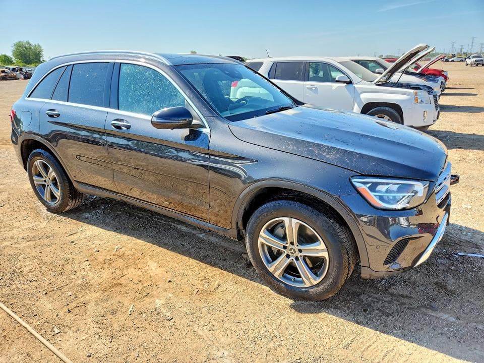 2020 MERCEDES-BENZ GLC 300 4MATIC 4
