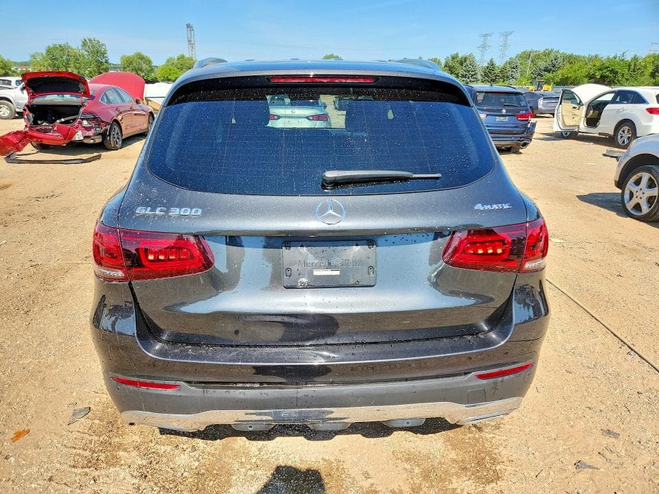 2020 MERCEDES-BENZ GLC 300 4MATIC 6