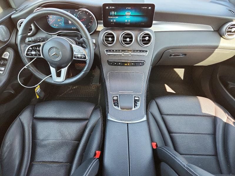 2020 MERCEDES-BENZ GLC 300 4MATIC 8