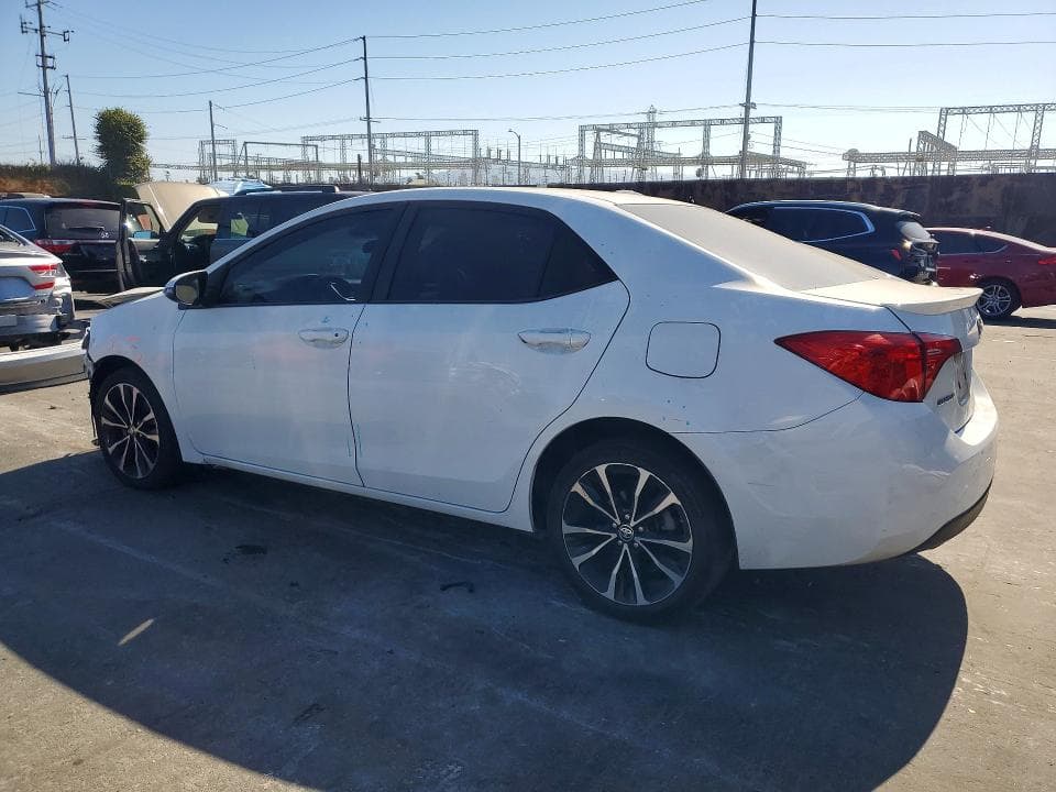 2017 TOYOTA COROLLA SE 2