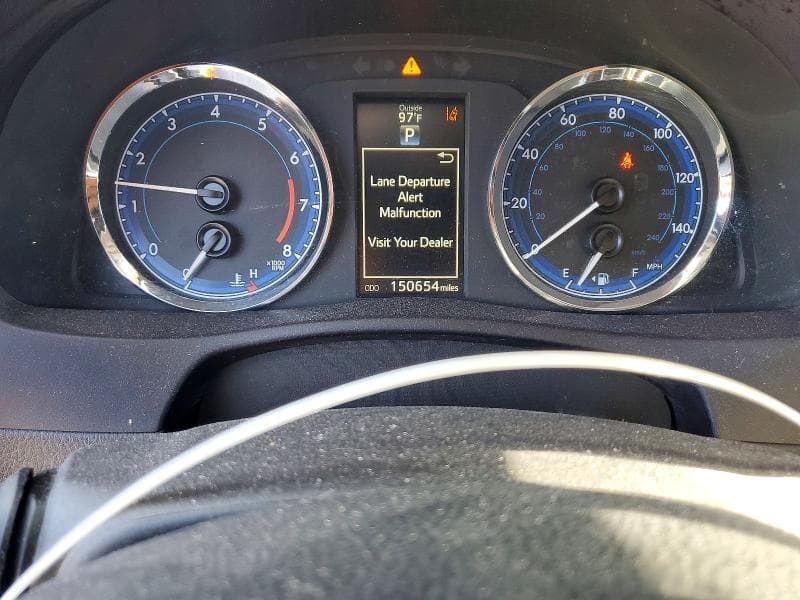 2017 TOYOTA COROLLA SE 9