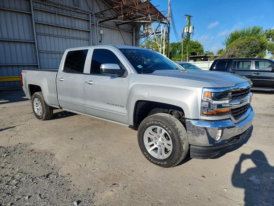 2017 CHEVROLET SILVERADO K1500 LT 4