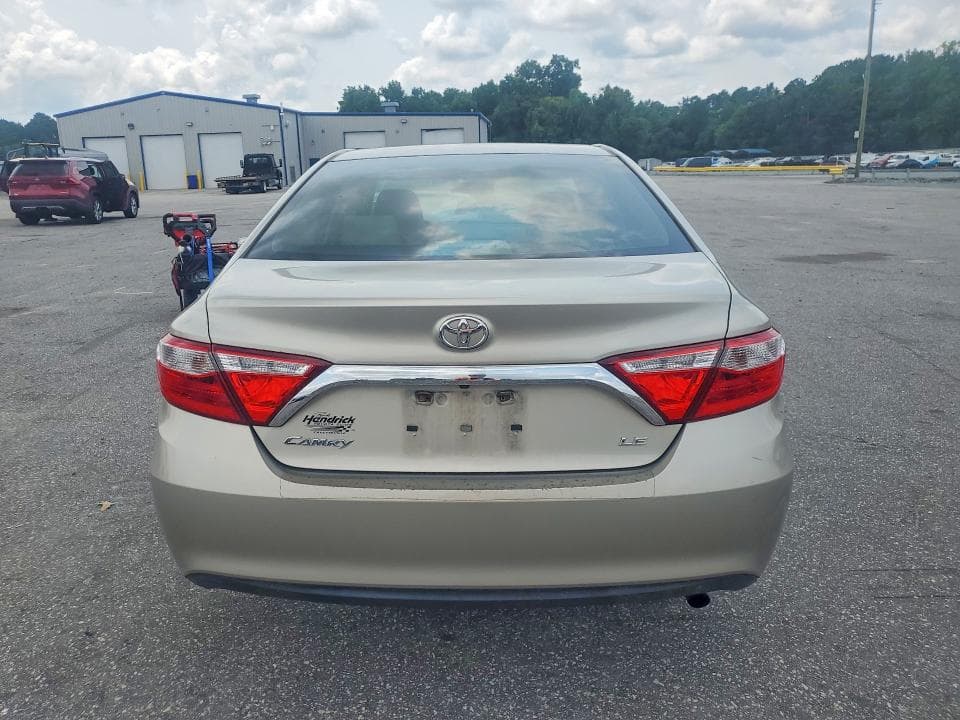2017 TOYOTA CAMRY LE 6