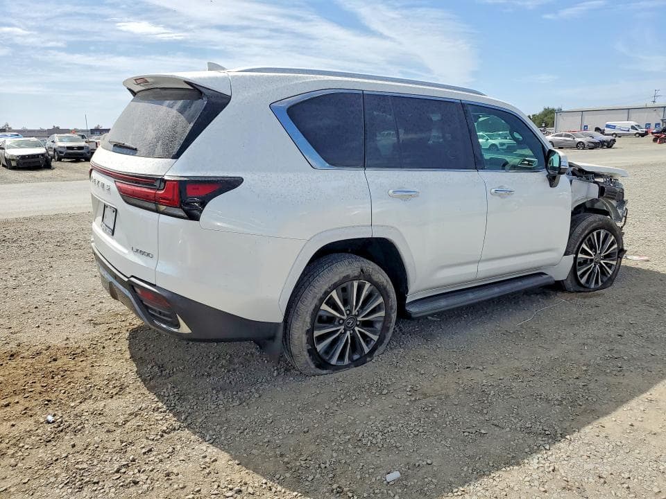 2024 LEXUS LX 600 PREMIUM 3