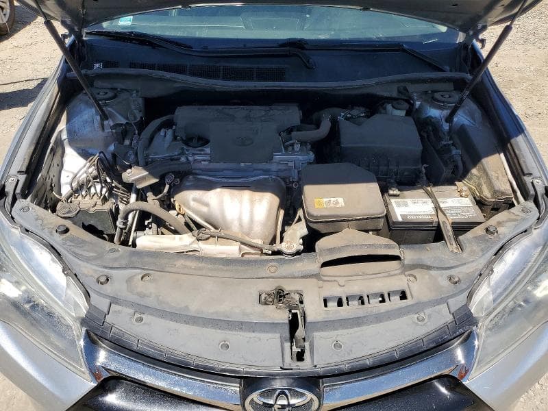 2017 TOYOTA CAMRY SE 11