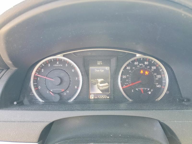 2017 TOYOTA CAMRY SE 9