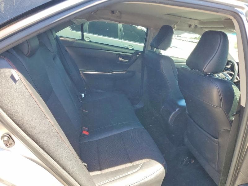 2017 TOYOTA CAMRY SE 10