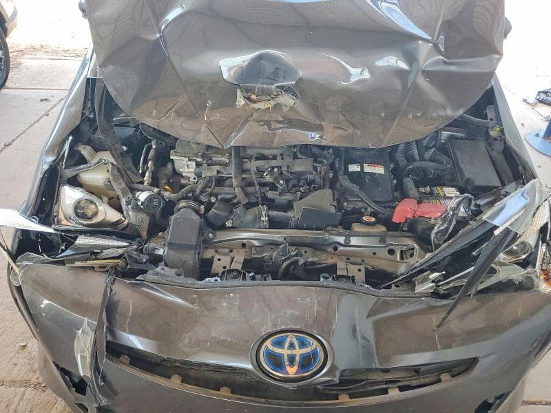 2017 TOYOTA PRIUS FOUR 11
