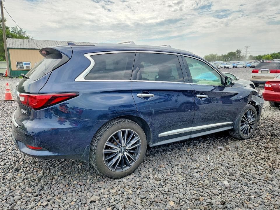 2018 INFINITI QX60 BASE 3
