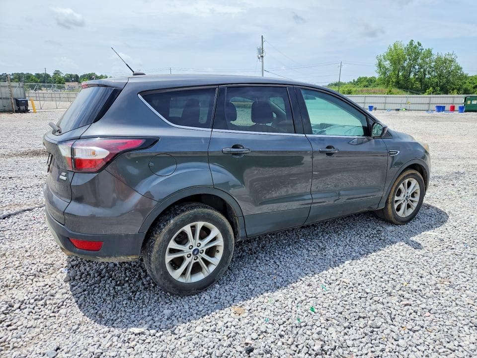 2017 FORD ESCAPE SE 3