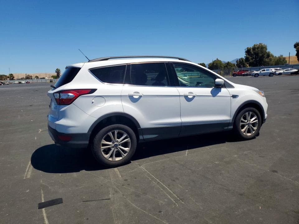 2018 FORD ESCAPE SE 3