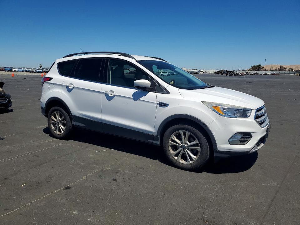 2018 FORD ESCAPE SE 4