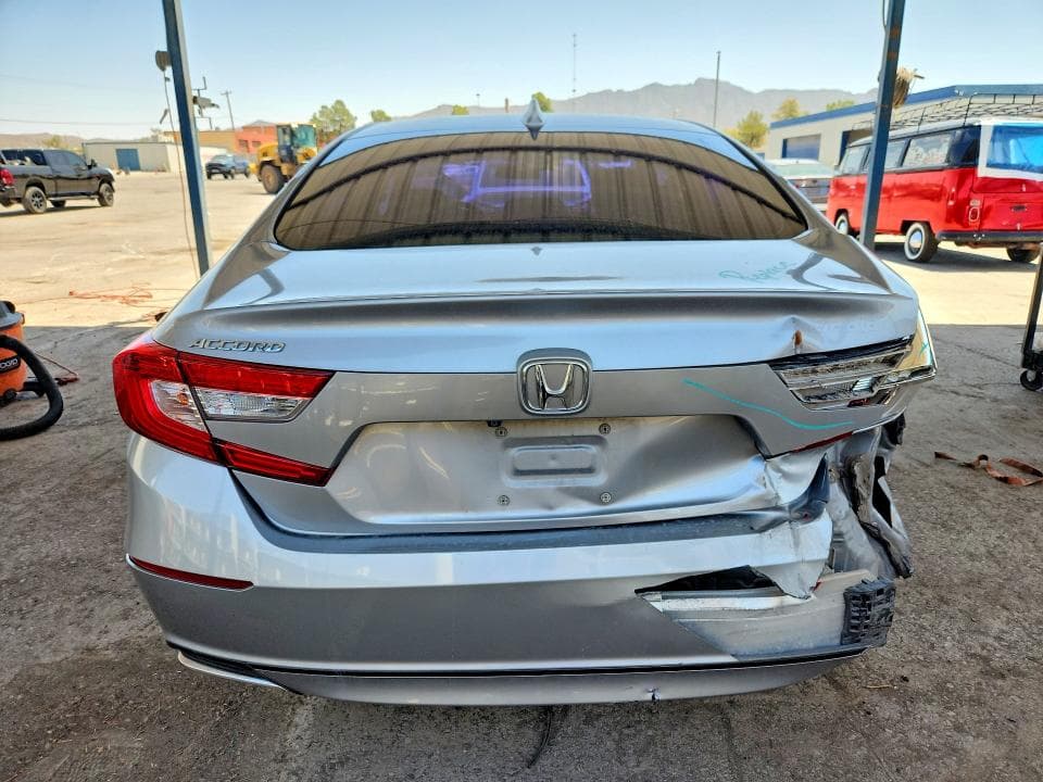2018 HONDA ACCORD LX 6
