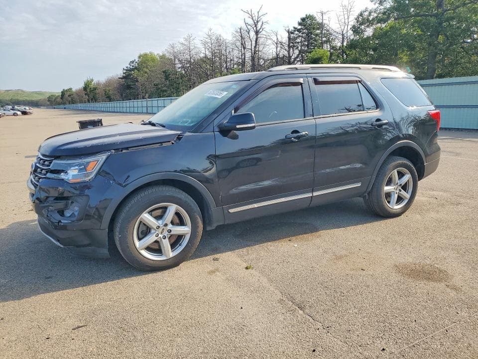 2017 FORD EXPLORER XLT - 1