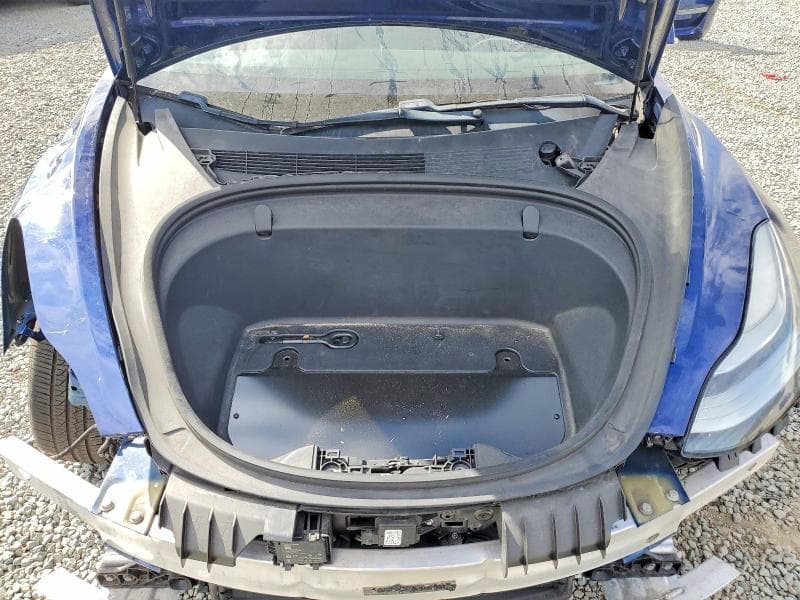 2018 TESLA MODEL 3 11