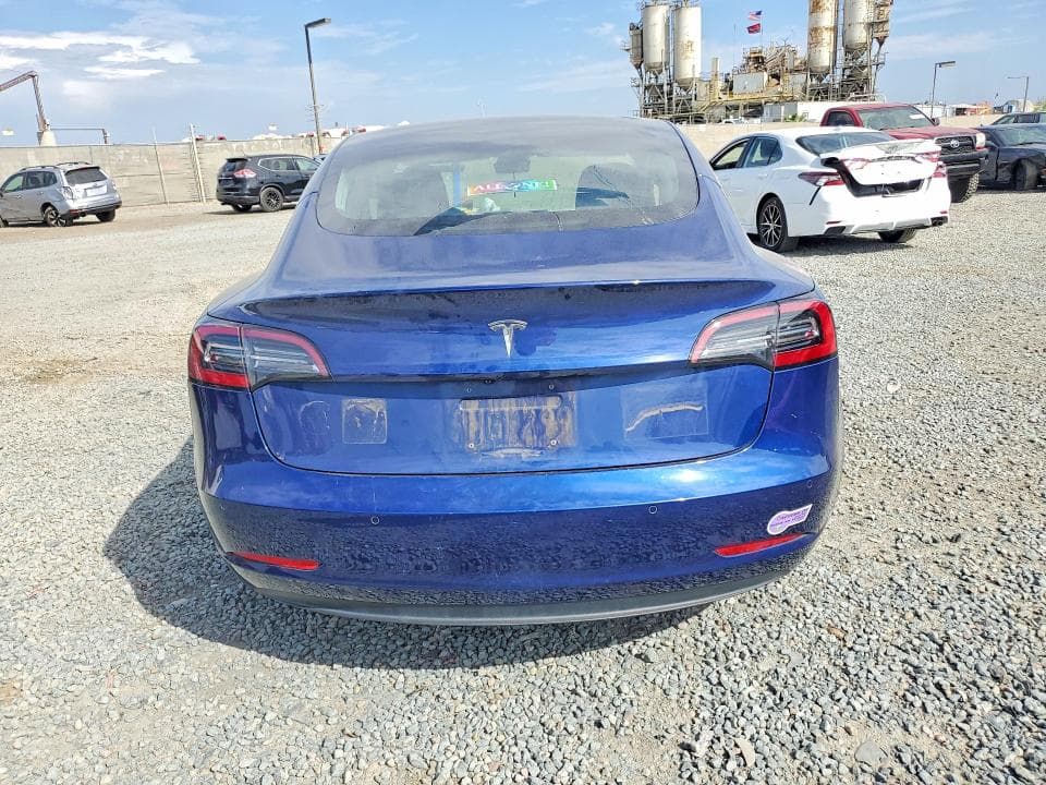 2018 TESLA MODEL 3 6