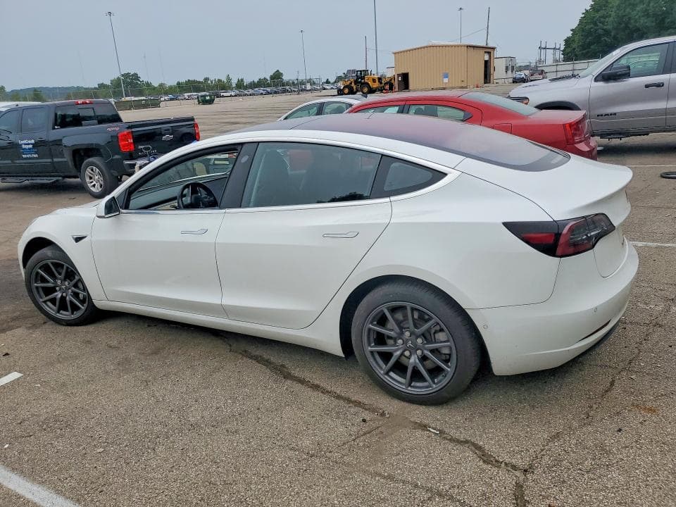 2018 TESLA MODEL 3 2