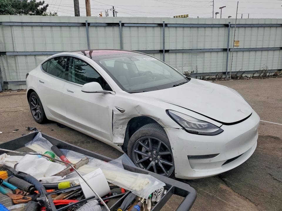 2018 TESLA MODEL 3 4