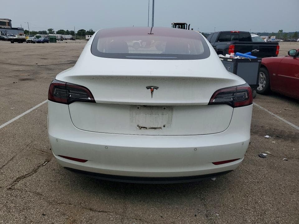 2018 TESLA MODEL 3 6