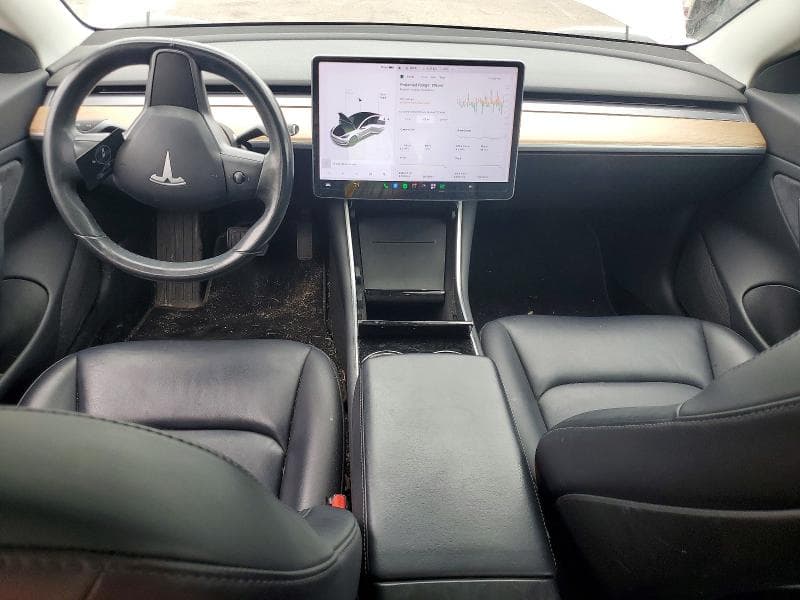 2018 TESLA MODEL 3 8