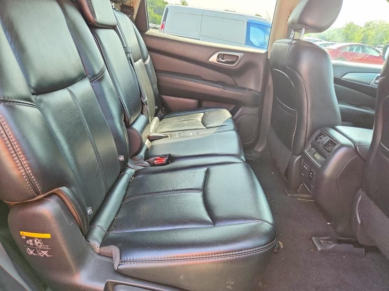 2017 NISSAN PATHFINDER SL 11