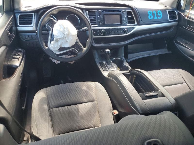 2019 TOYOTA HIGHLANDER LE LE 8