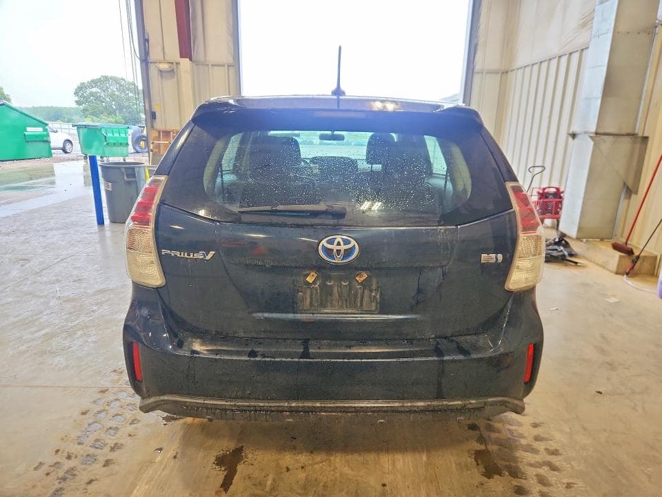 2017 TOYOTA PRIUS V THREE 6