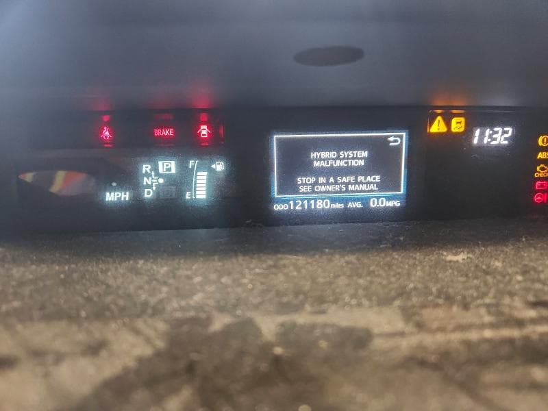 2017 TOYOTA PRIUS V THREE 9