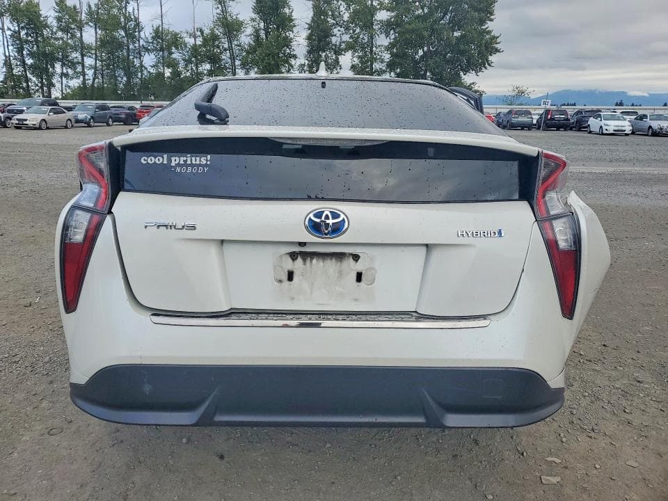 2017 TOYOTA PRIUS THREE TOURING 6