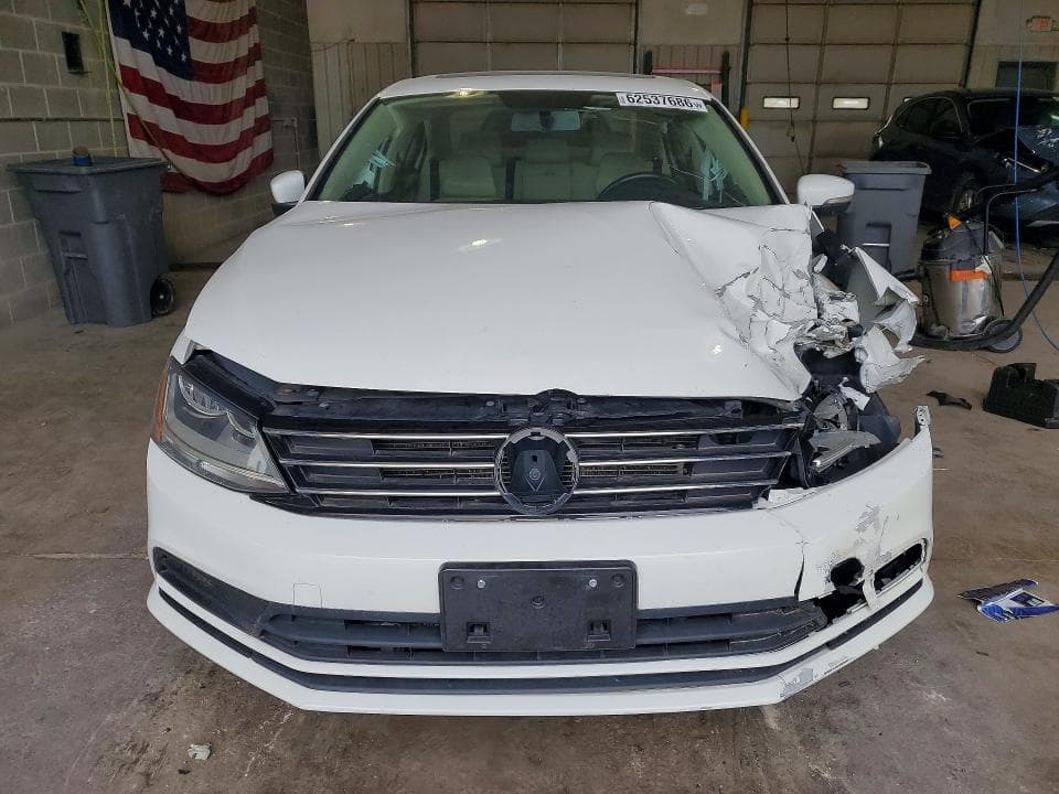 2017 VOLKSWAGEN JETTA SE 5