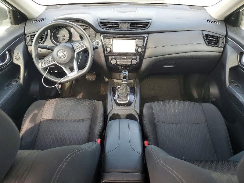2017 NISSAN ROGUE SV 8