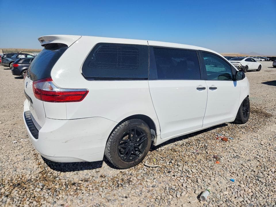 2017 TOYOTA SIENNA L 7-PASSENGER 3