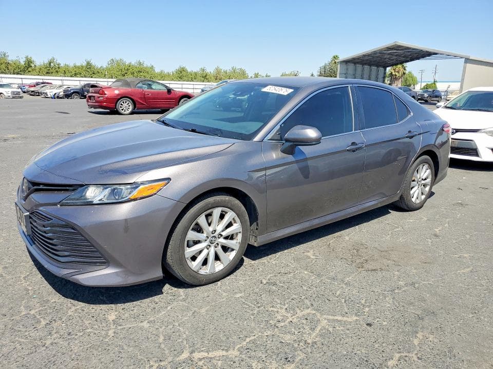 2019 TOYOTA CAMRY LE - 1