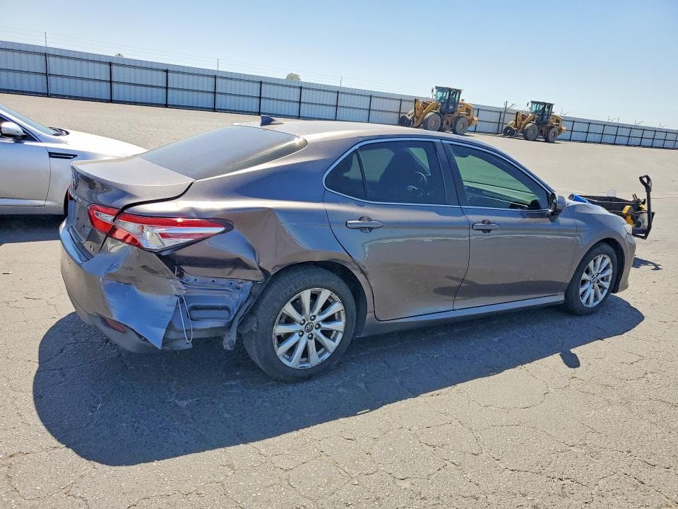2019 TOYOTA CAMRY LE 3