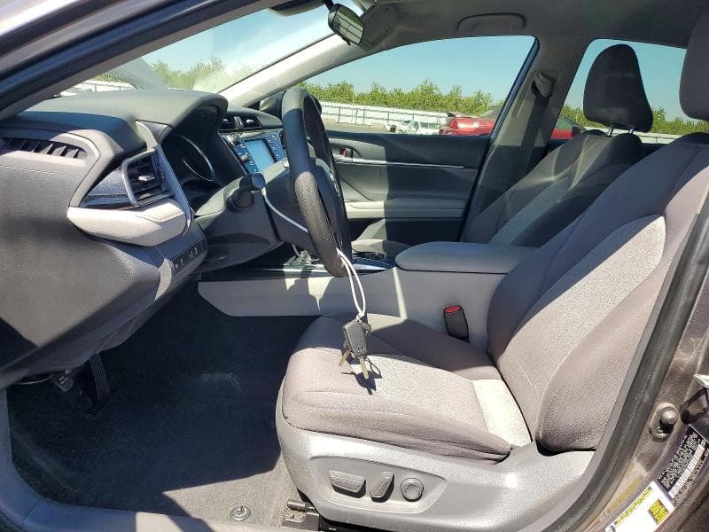 2019 TOYOTA CAMRY LE 7
